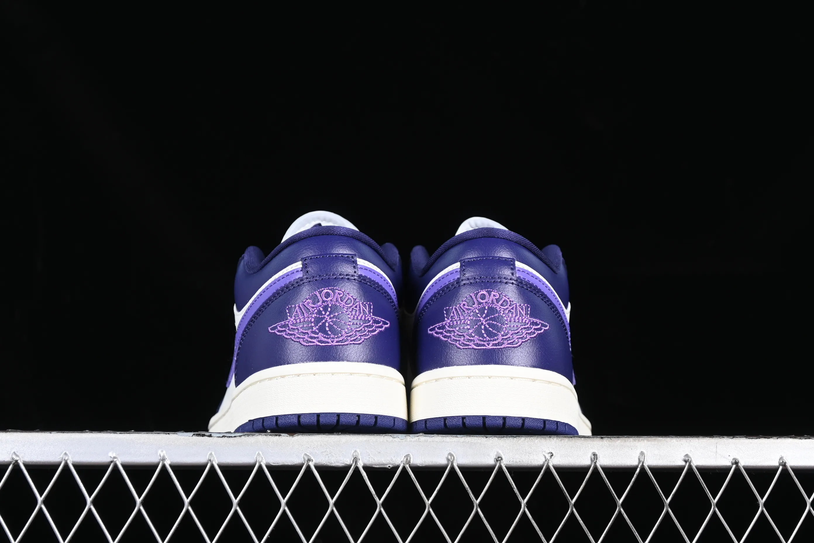 All categories Air Jordan Jordan series basketball shoes Air Jordan 1 Low G version pure original Air Jordan 1 Low AJ1 Joe 1 white and purple cultural low-top casual sneakers DC0774-502